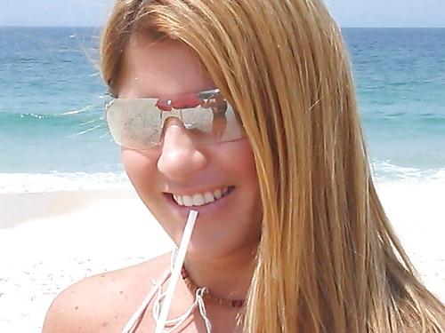 25P Amateur on the Beach