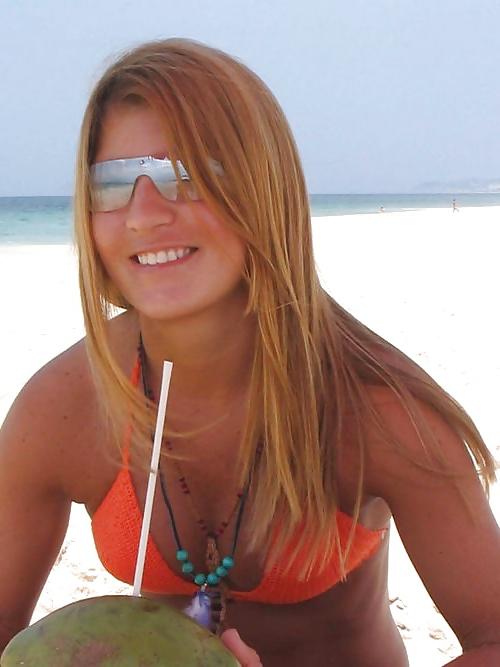 25P Amateur on the Beach
