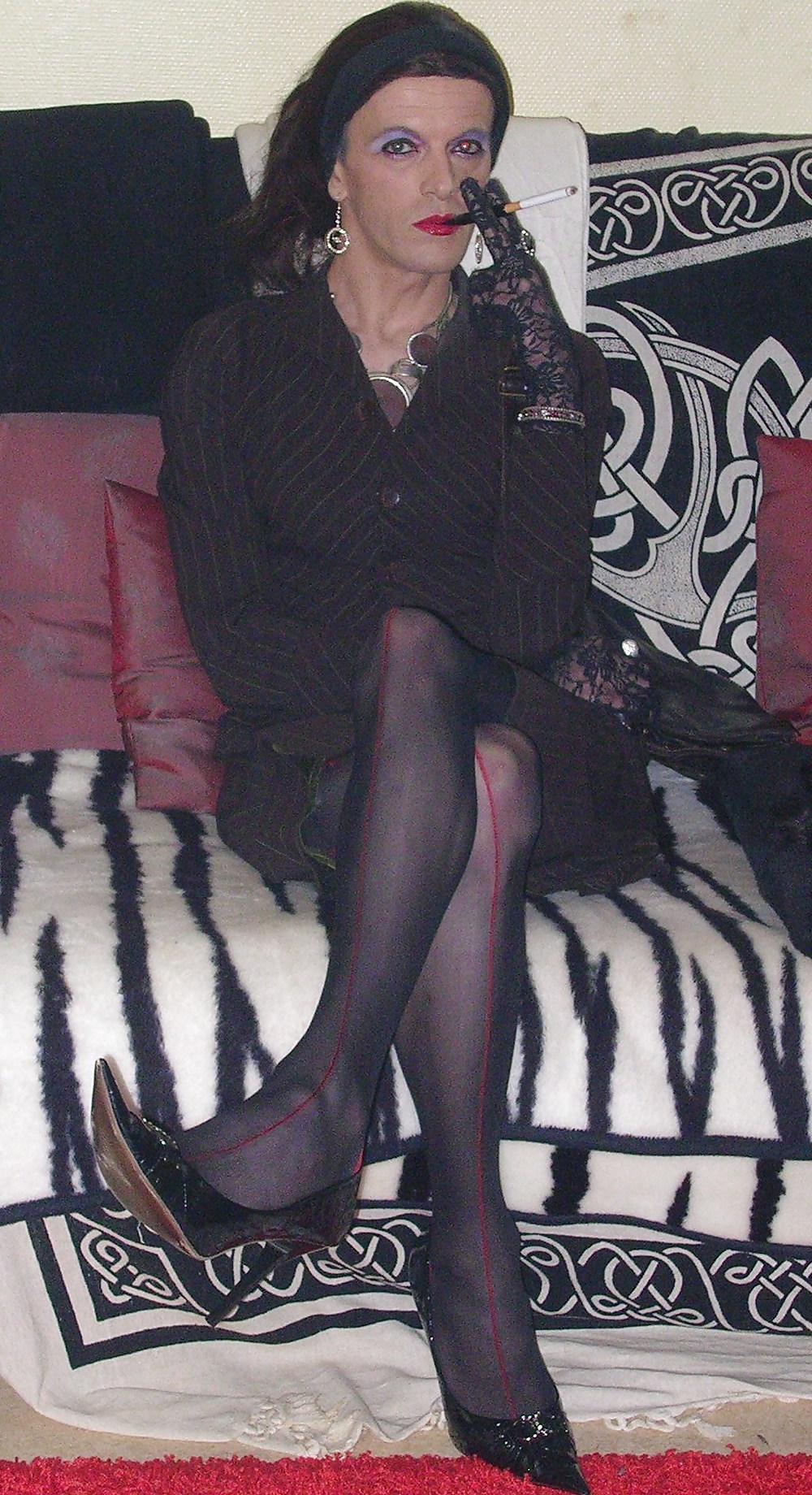 10P Horny secretary