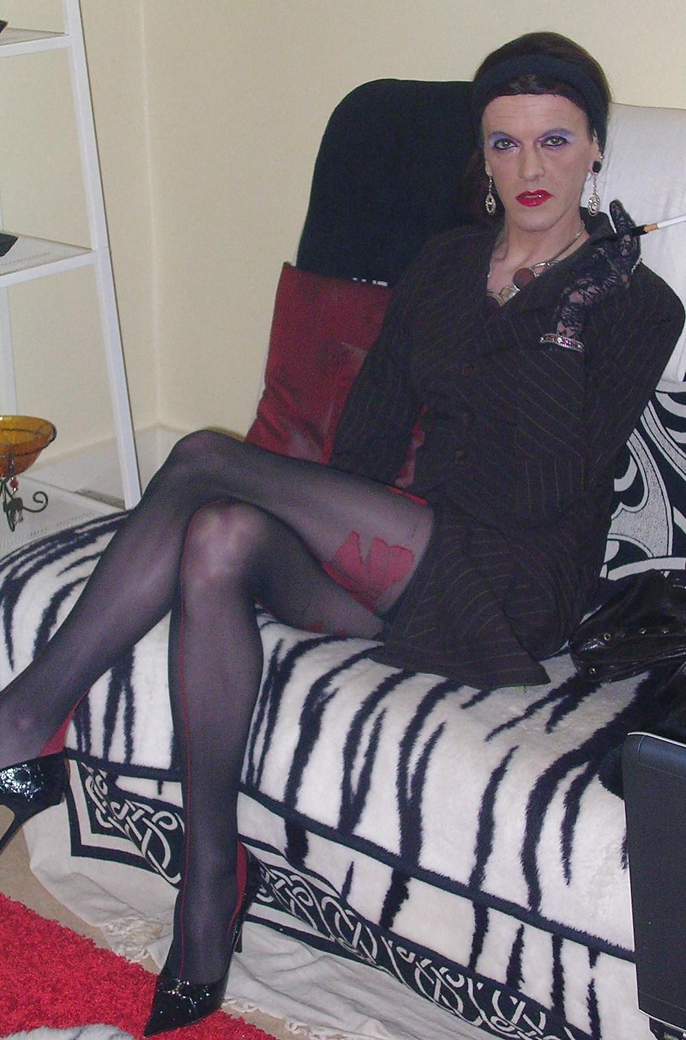 10P Horny secretary