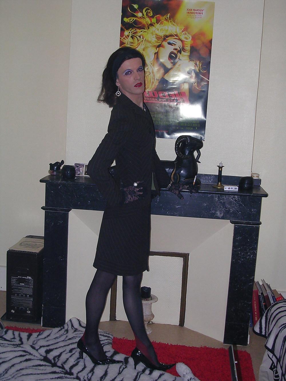 10P Horny secretary