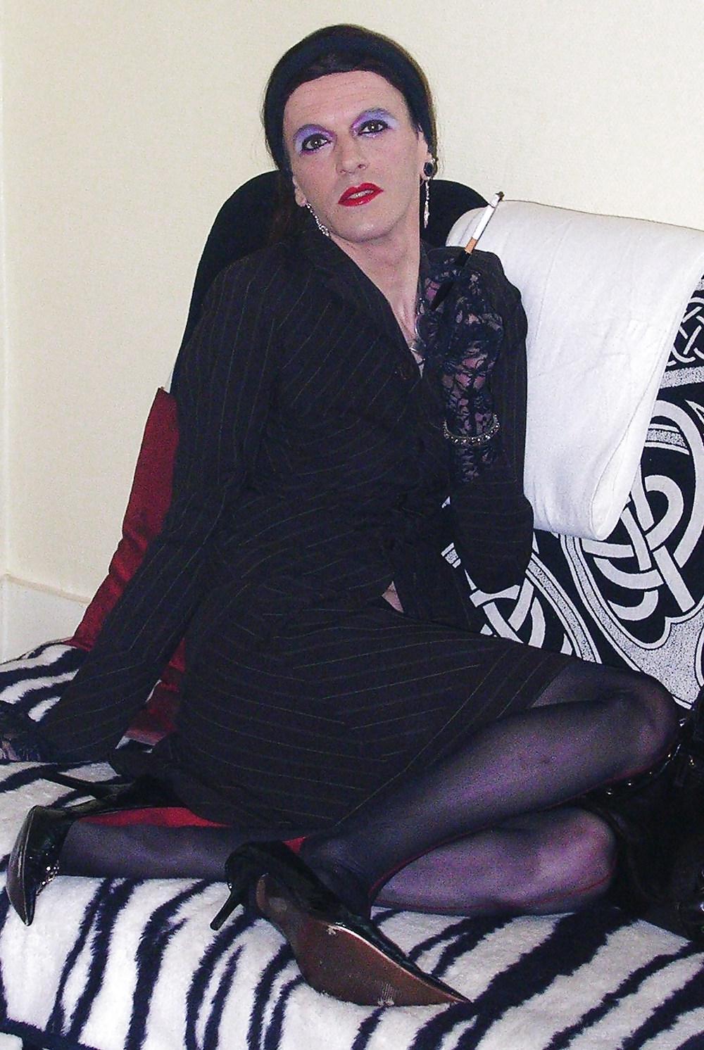 10P Horny secretary