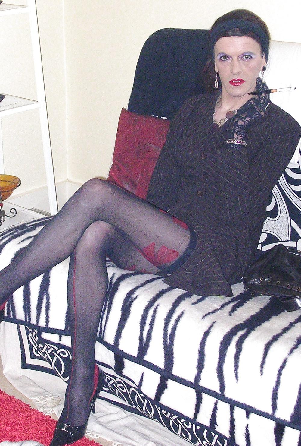 10P Horny secretary