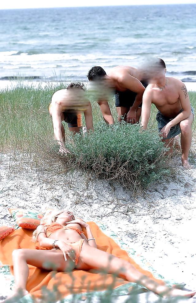 12P Group beach sex