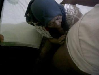 7P Indonesia- tante jilbab horny