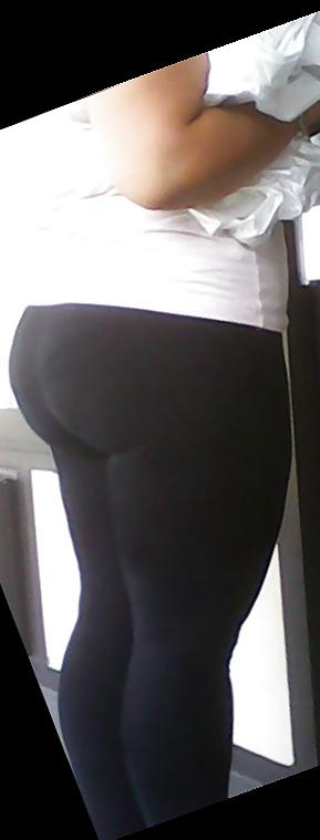 7P Thick latin ass in leggings