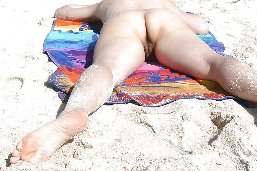 25P Mature women on the beach - 25