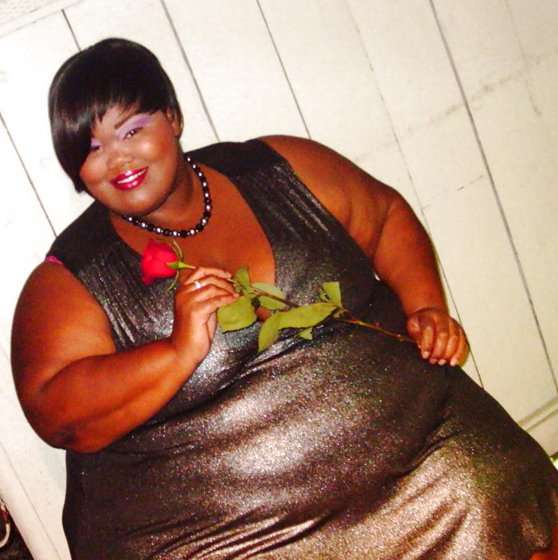 25P Super cute big black beautiful woman