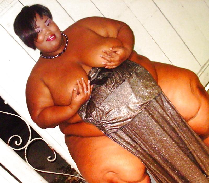 25P Super cute big black beautiful woman