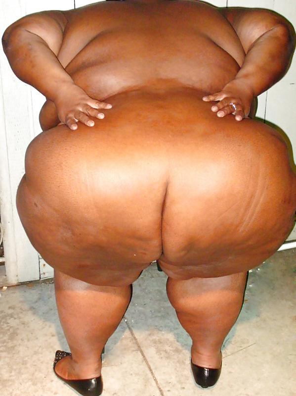 25P Super cute big black beautiful woman
