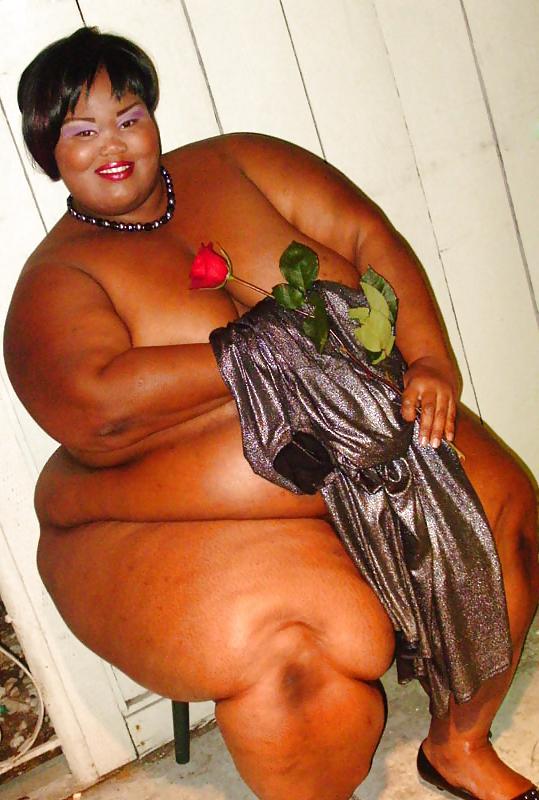 25P Super cute big black beautiful woman