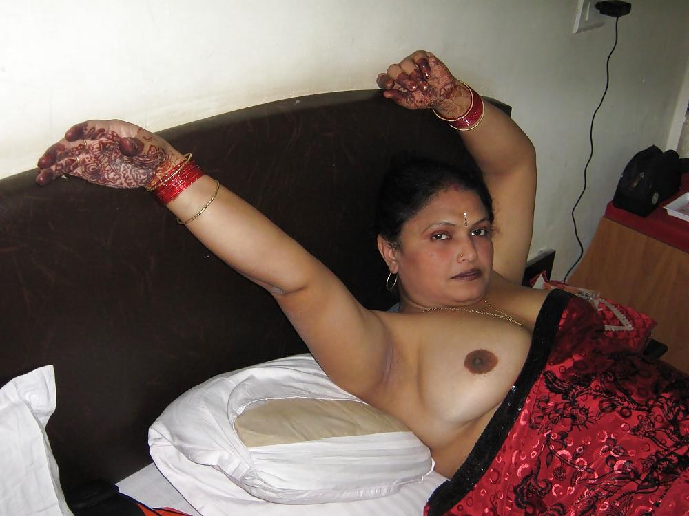 23P INDIAN WIFE SUJATA -INDIAN DESI PORN SET 9.8
