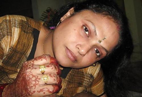 23P INDIAN WIFE SUJATA -INDIAN DESI PORN SET 9.8