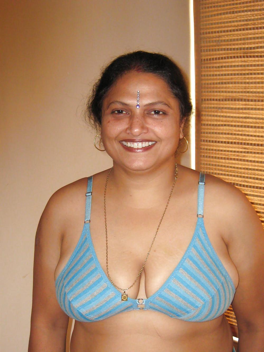 23P INDIAN WIFE SUJATA -INDIAN DESI PORN SET 9.8