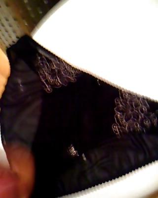 6P The Wife's Pants