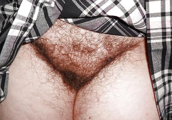 24P Revealing a hairy pussy