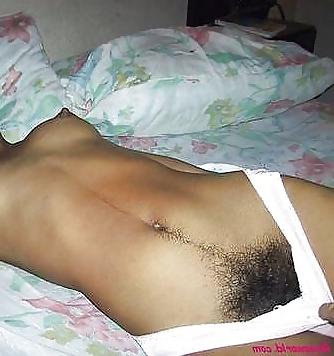 24P Revealing a hairy pussy