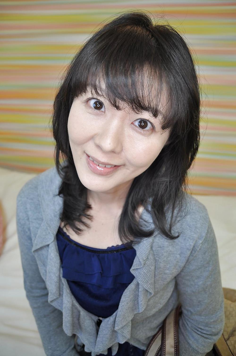 15P Japanese Milf Pussy One