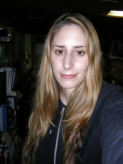 8P Sexy woman revealed in public