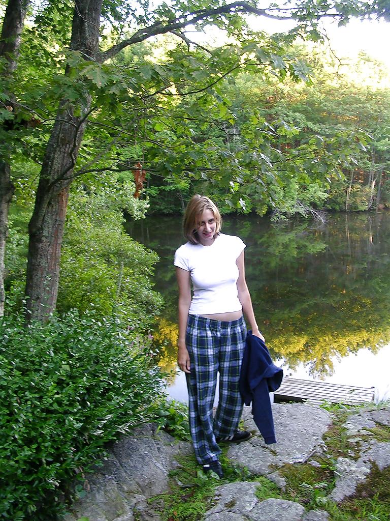 8P Sexy woman revealed in public