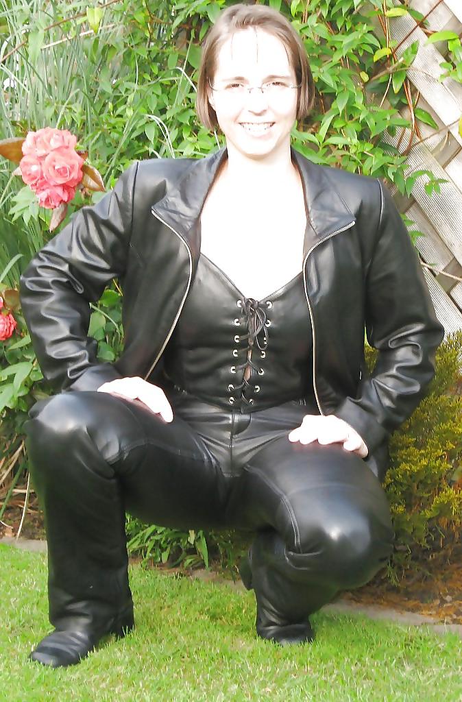 7P Have take some fhotos off helle in leather. new 19.09.2014