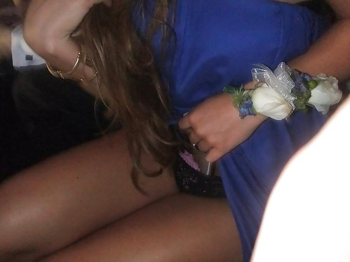 25P Panty Flashing & Upskirt 2