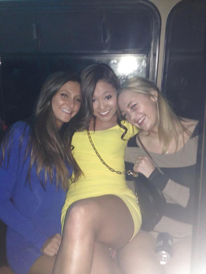 25P Panty Flashing & Upskirt 2