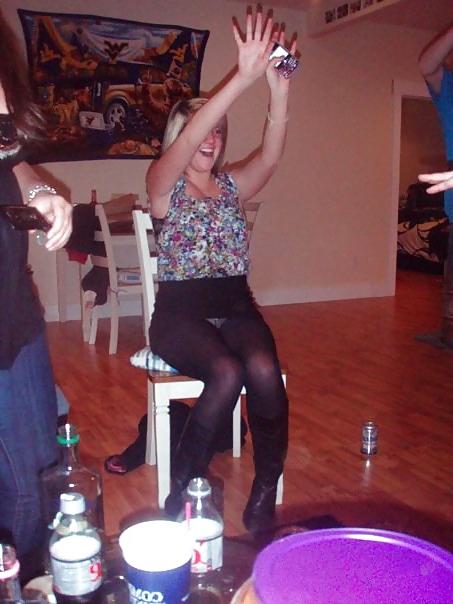 25P Panty Flashing & Upskirt 2