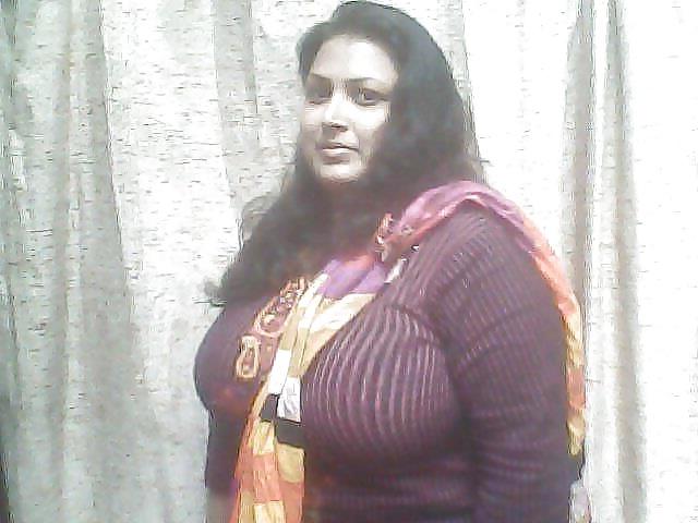 25P Indian Milfs. 