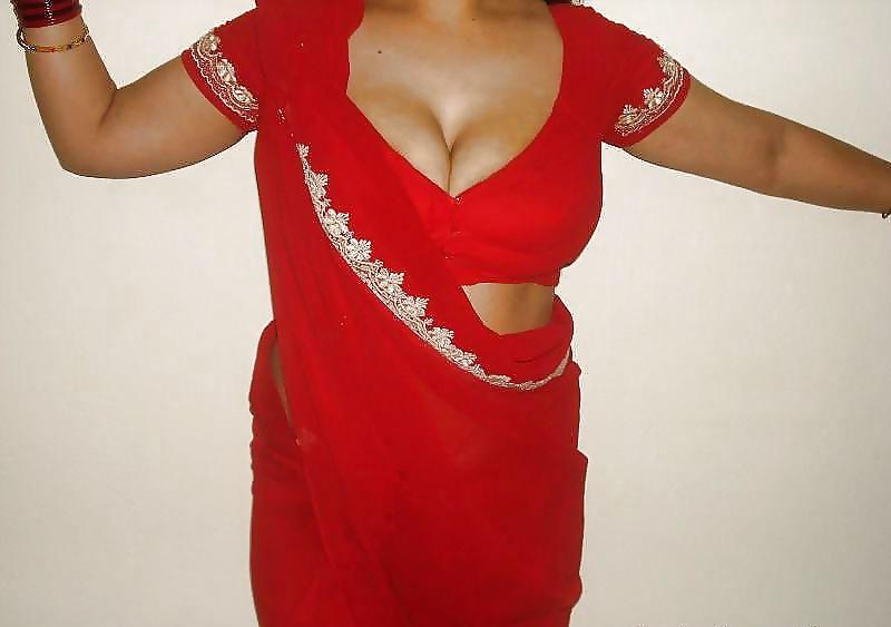 25P Indian Milfs. 