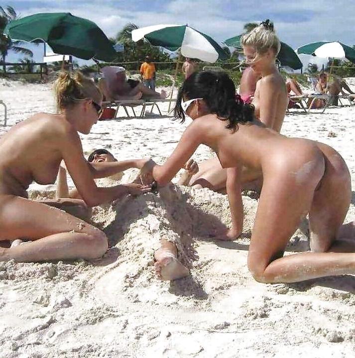 25P A good beach day