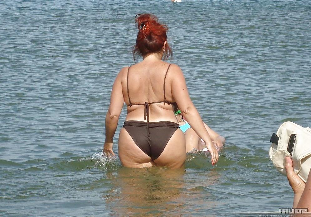 25P Beach mature really woman!Comment