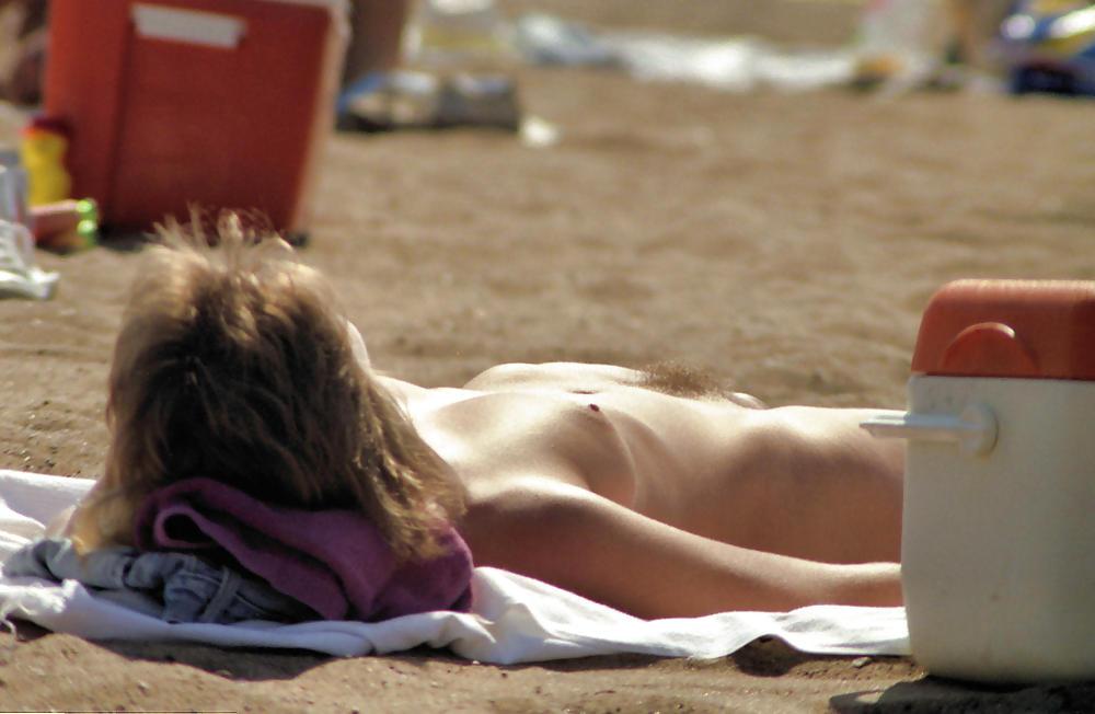 25P A good beach day
