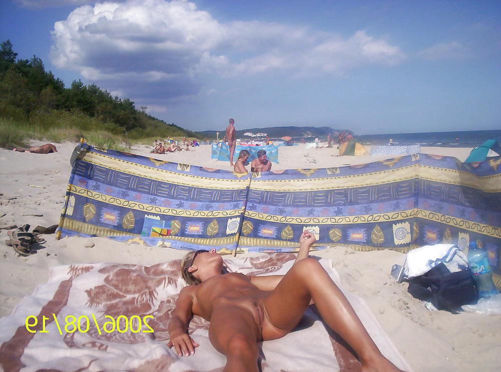 25P A good beach day