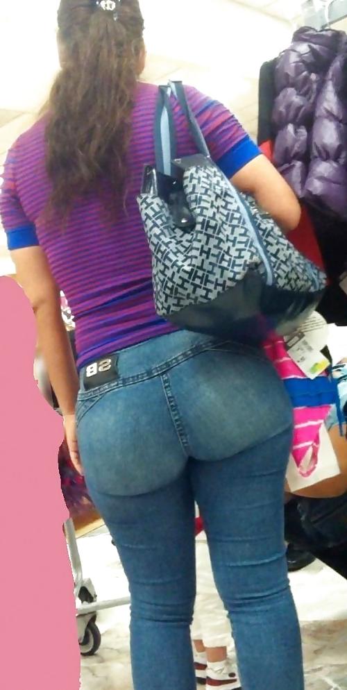 25P Girls in tight pants 24