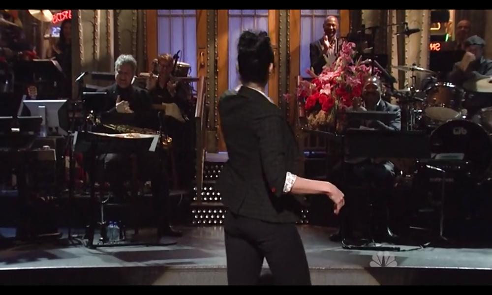 12P Sarah Silverman SNL tight pants