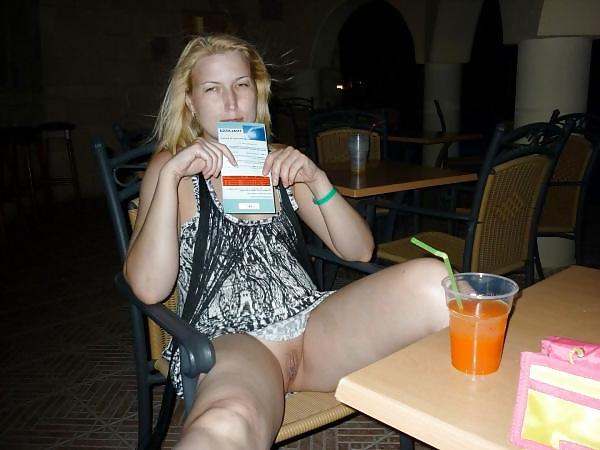 25P Upskirts And Pussy Flashing