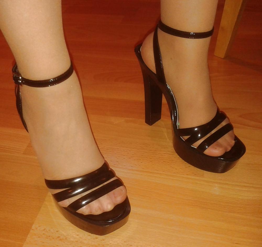 12P Slutty secretary in stockings and heels