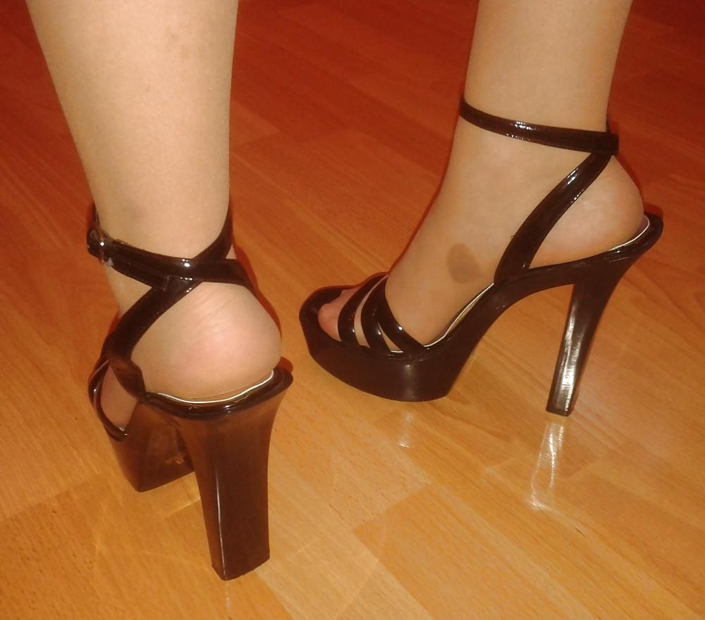 12P Slutty secretary in stockings and heels