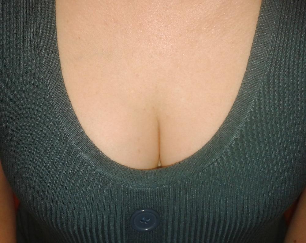 12P Slutty secretary in stockings and heels