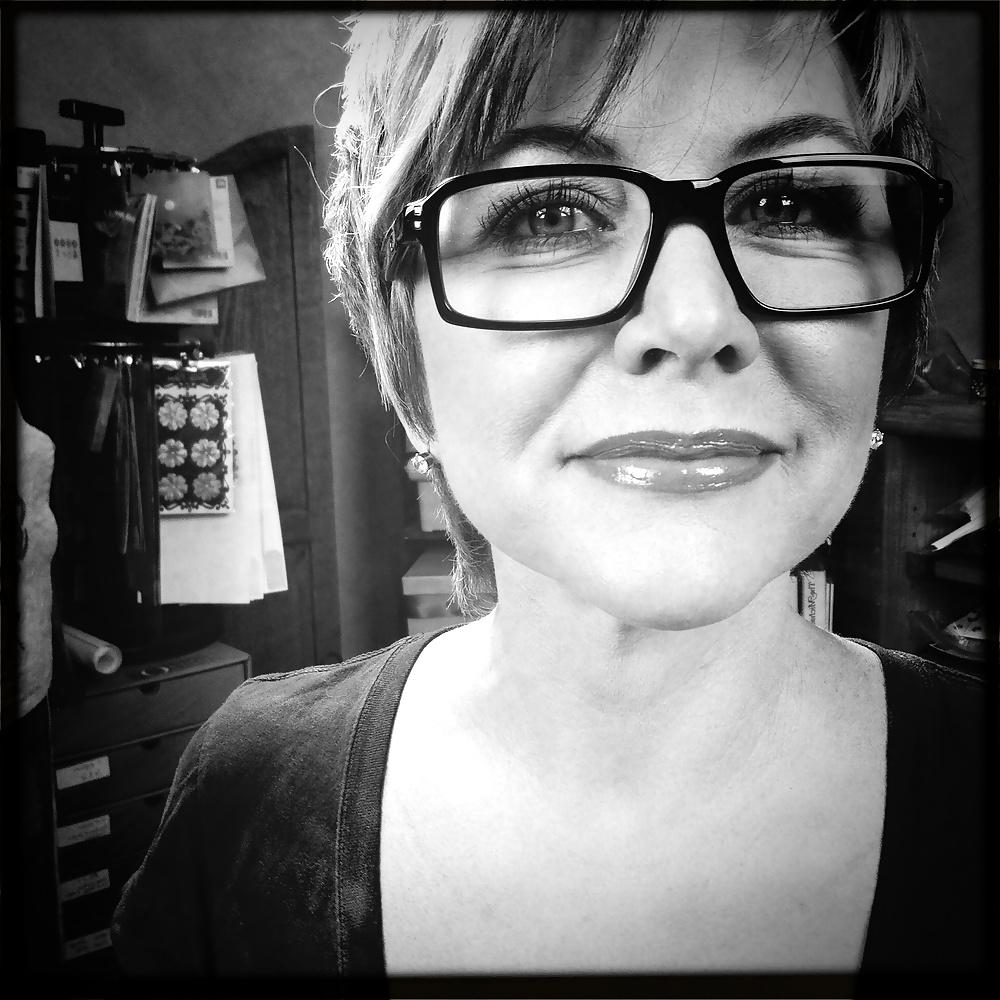 18P Sexy woman in glasses.