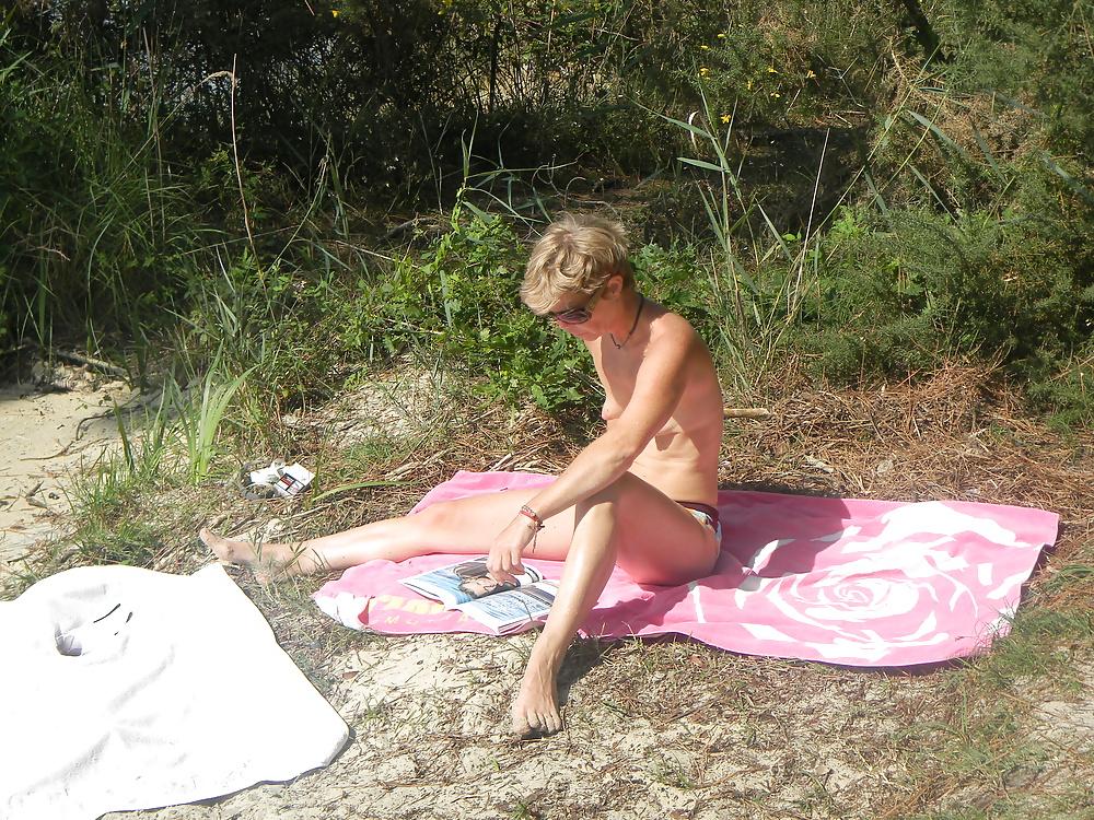 19P Hidden - Isa wife of zincou at beach #2