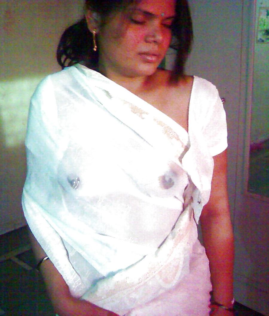25P Flash by indian girls