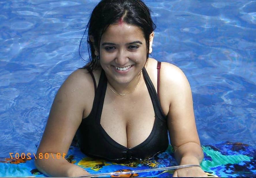 25P Flash by indian girls