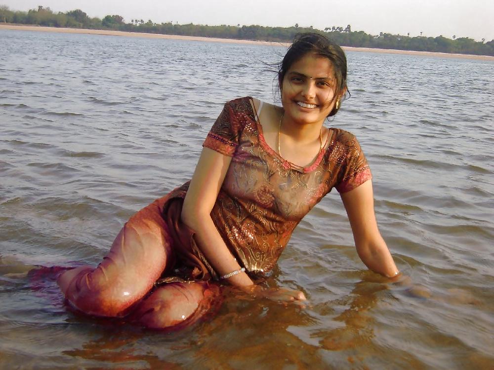 25P Flash by indian girls