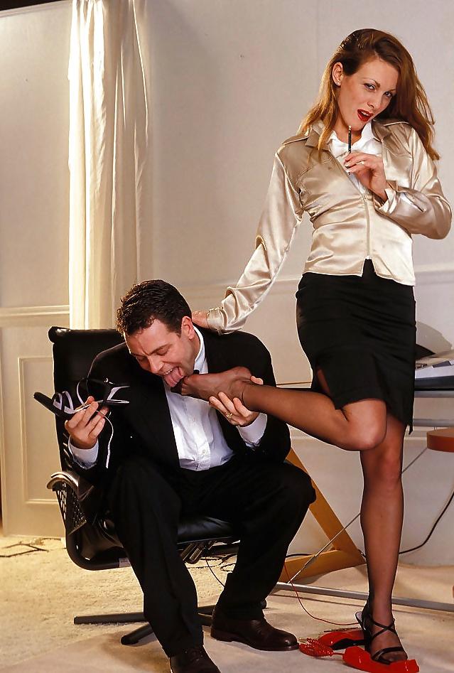 12P Secretary in hot pantyhose