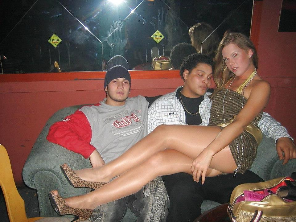 25P Nylon upskirt 32