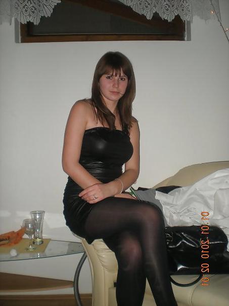25P Nylon upskirt 32