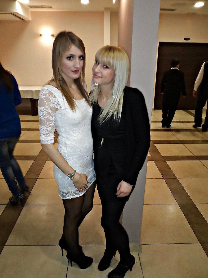 25P Nylon upskirt 32