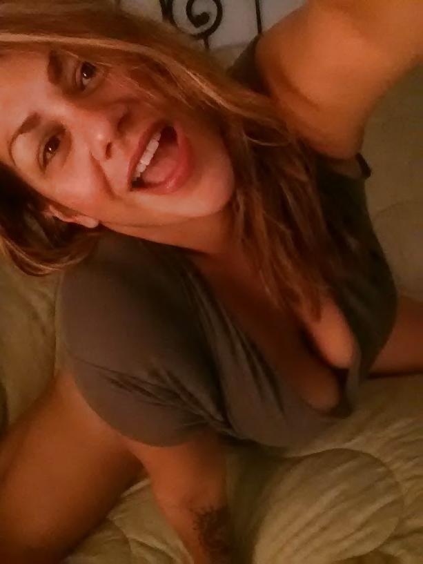 25P Thick big tits latina milf
